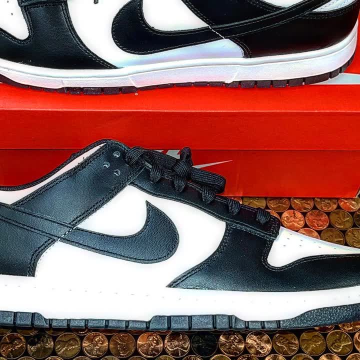 Nike Dunk Low Panda, photo 2 of 3