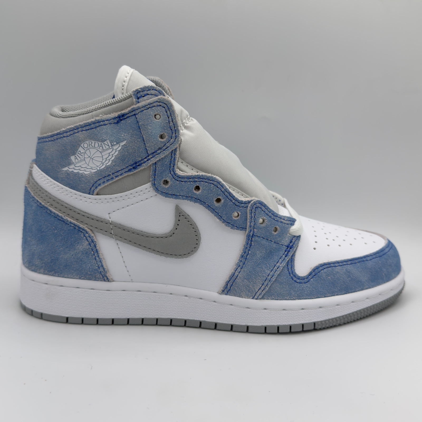 Jordan 1 High Hyper Royal, photo 1 of 2