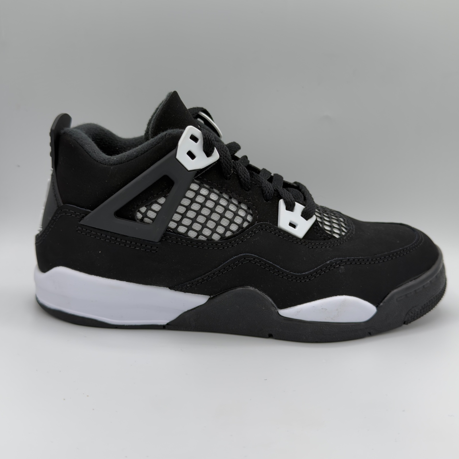 Jordan 4 White Thunder