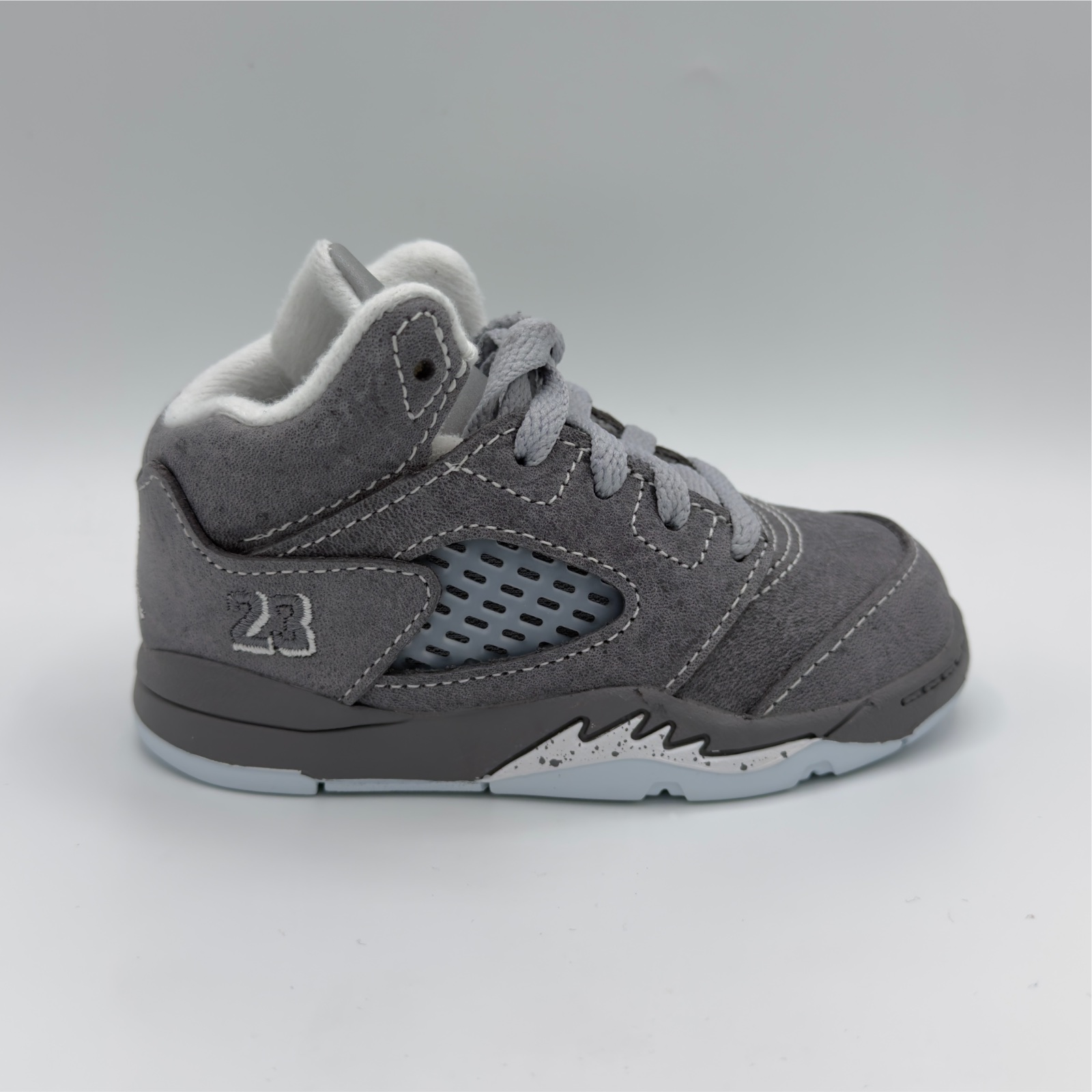 Jordan 5 Wolf Grey, photo 2 of 3