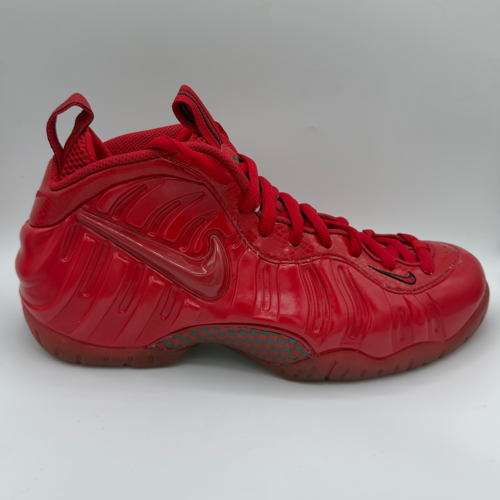 Nike Air Foamposite One Red October