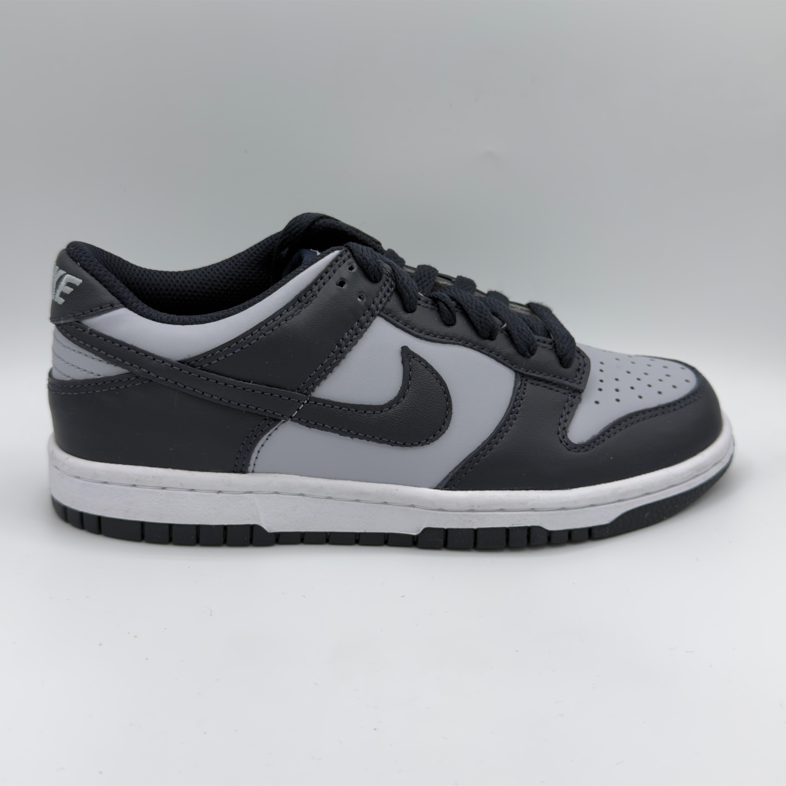 Nike Dunk Low Georgetown
