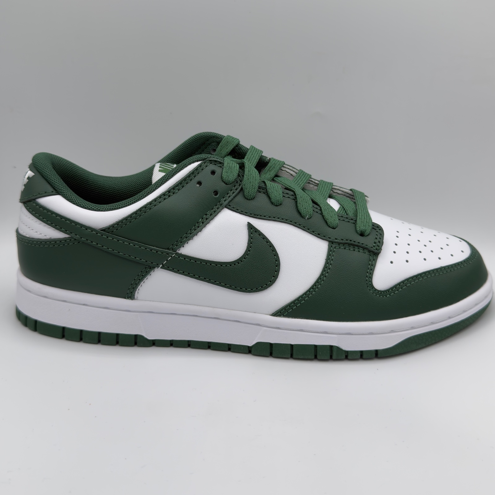 Nike Dunk Low Michigan State, photo 2 of 2