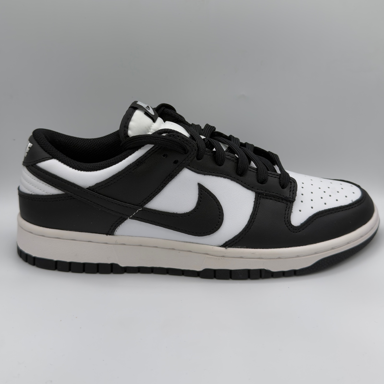 Nike Dunk Low Panda, photo 3 of 3